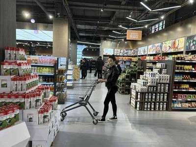 免稅店開到居民區(qū)！濟(jì)南綜保區(qū)跨境商品展示體驗(yàn)中心啟動(dòng)，開啟購(gòu)物新體驗(yàn)